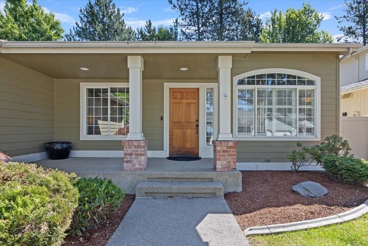 Property Photo: 4211 S Greystone Ln 4211 WA 99223