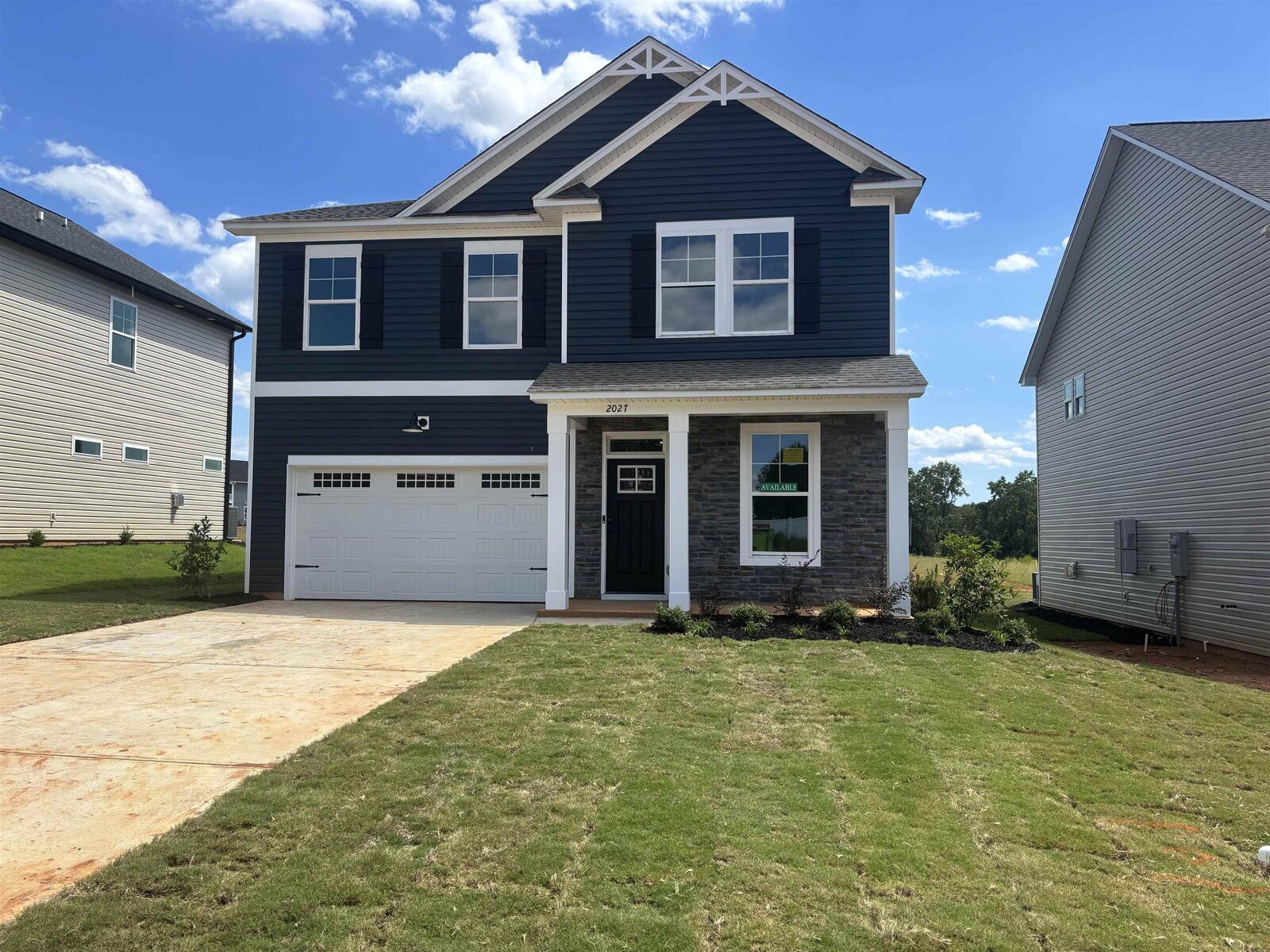 Property Photo:  2027 Halton Oaks Drive  SC 29303 