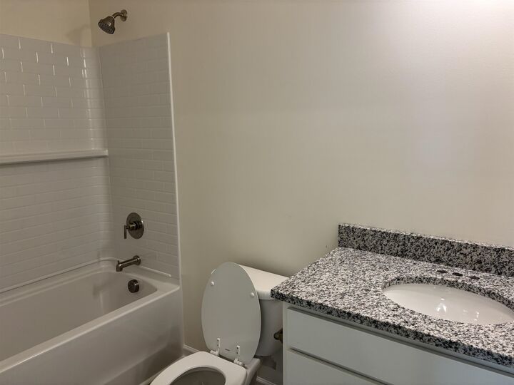 Property Photo: 2006 Halton Oaks Drive SC 29303