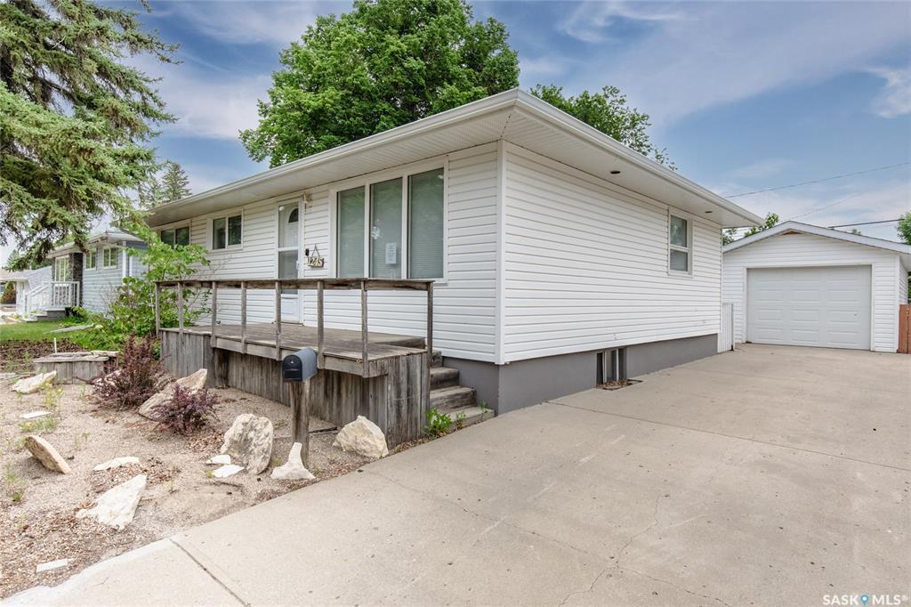 Property Photo:  1245 Grace Street  SK S6H 3C6 