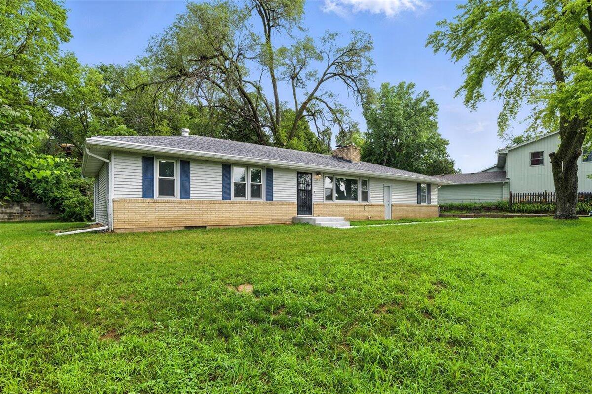 Property Photo: 240 Pickardy Lane IA 51503