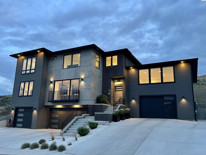 5001 Hershey Ln  West Richland WA 99353 photo