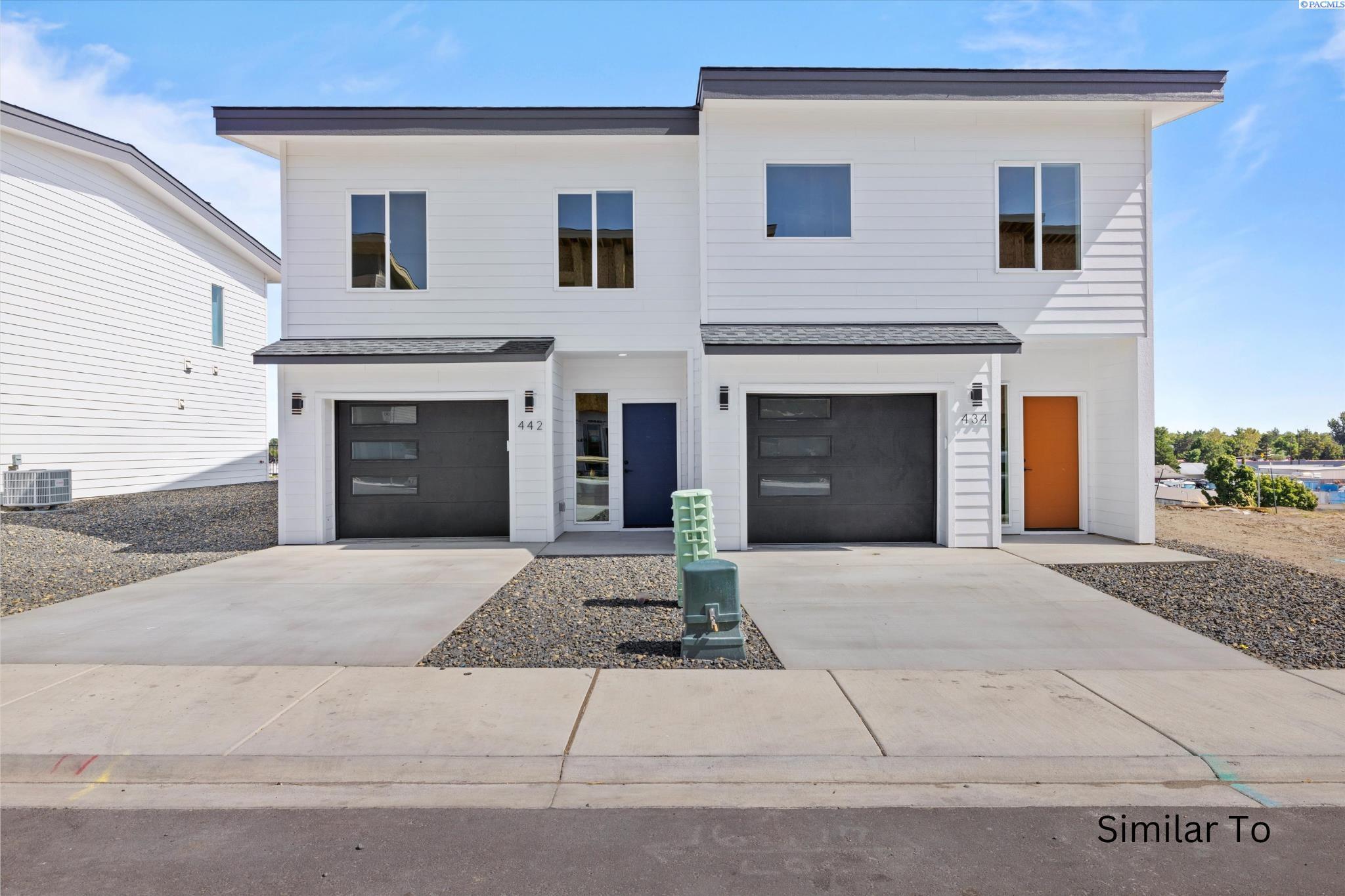 Property Photo: 450 War Room Court WA 99352-0000