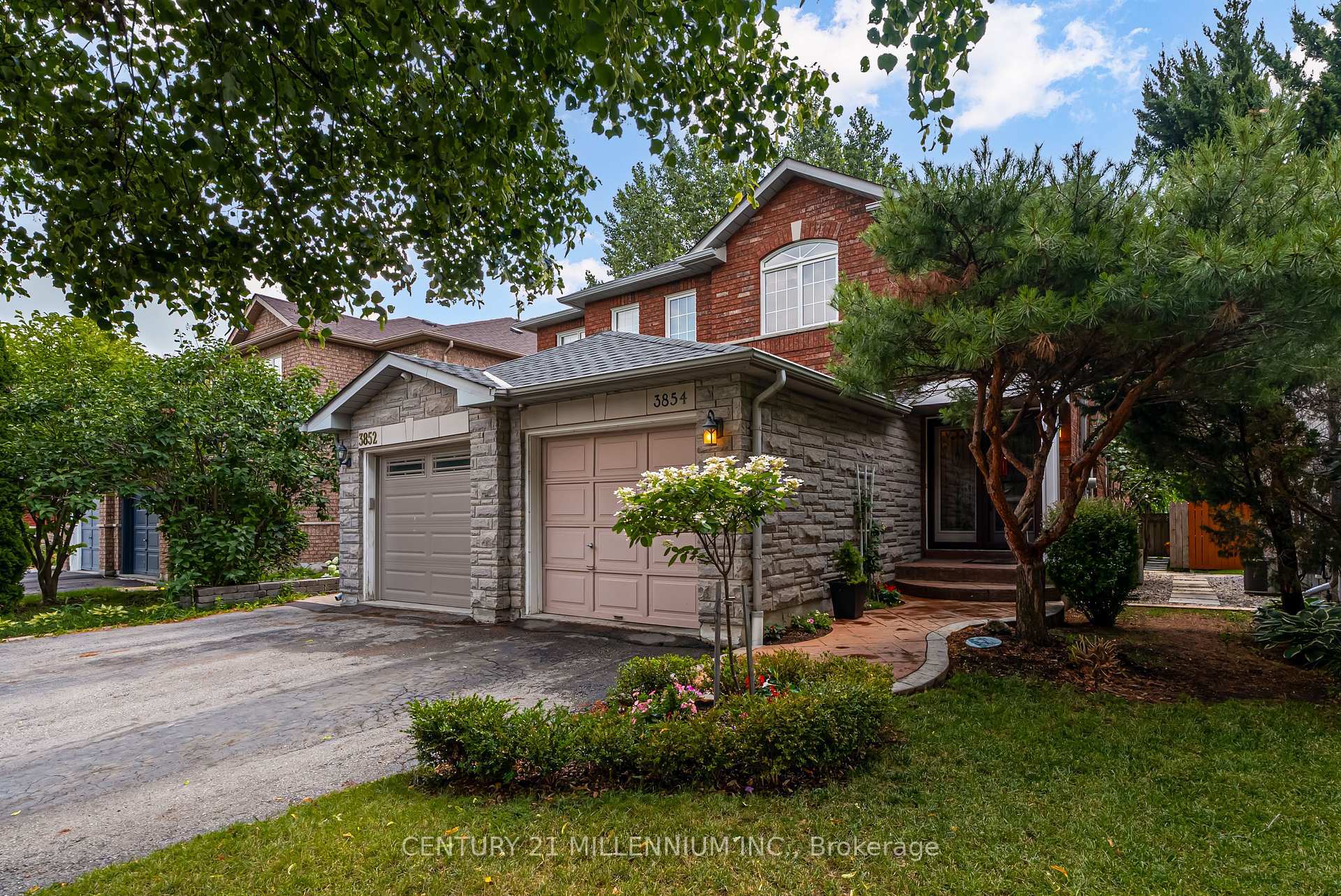 3854 Foxborough Trail  Mississauga ON L5N 7T9 photo