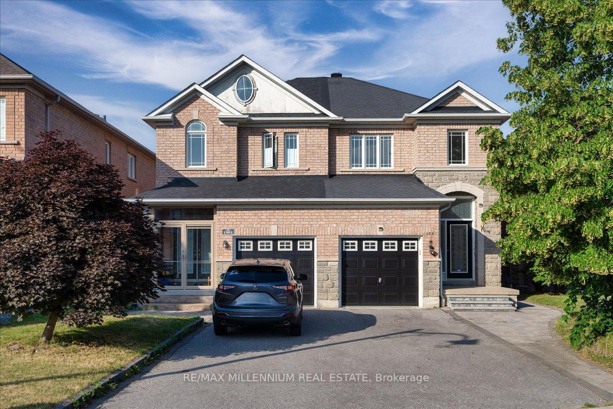 Photo de la propriété:  1989 Calvington Drive  ON L1V 7J3 