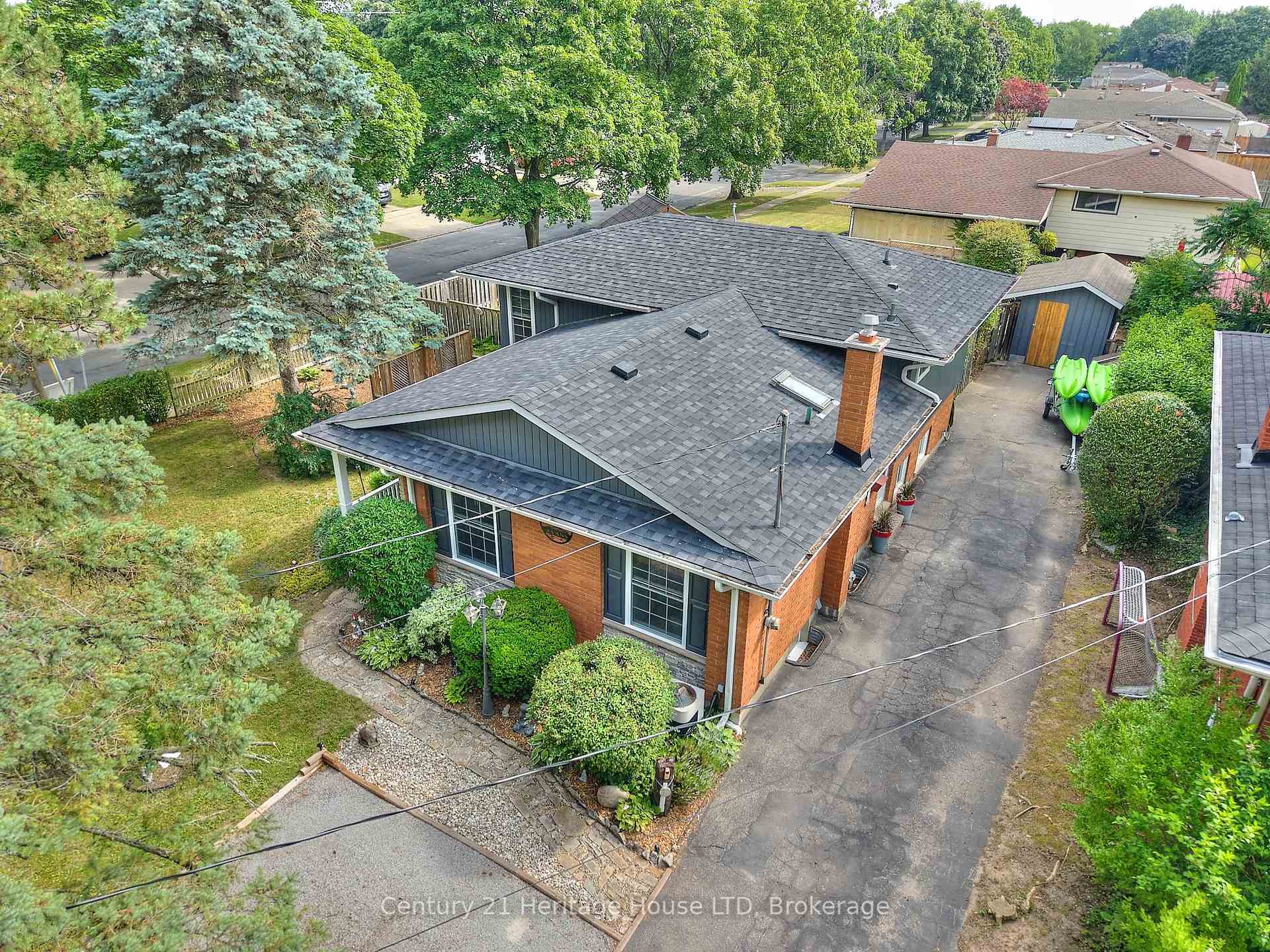 Property Photo: 30 Cartier Drive ON L2M 2E7