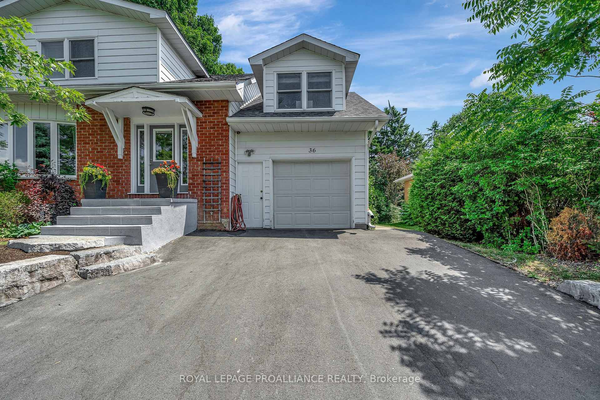 Property Photo: 36 Burnham Avenue ON K0K 1S0