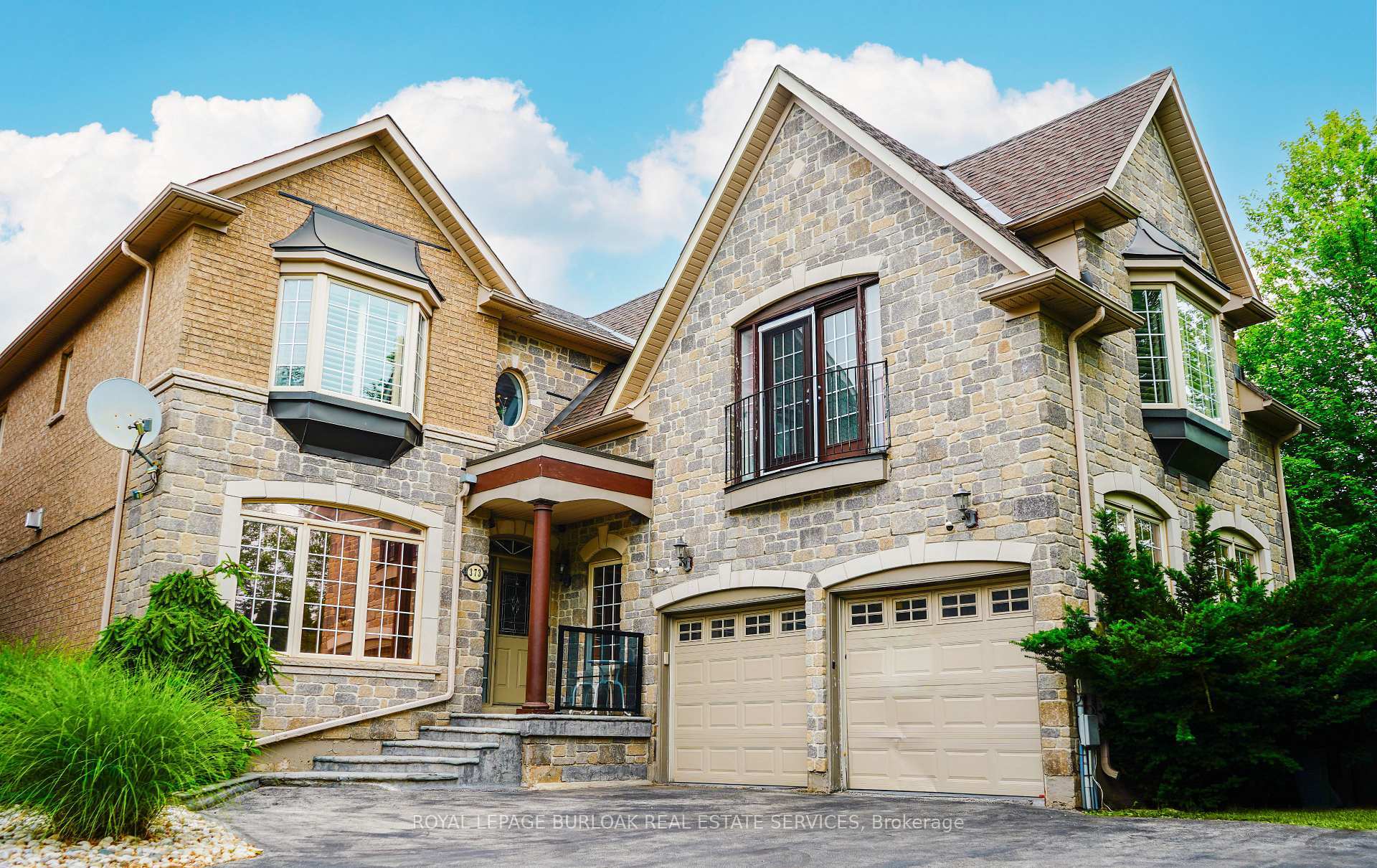 Property Photo: 373 Burloak Drive ON L6L 6W8