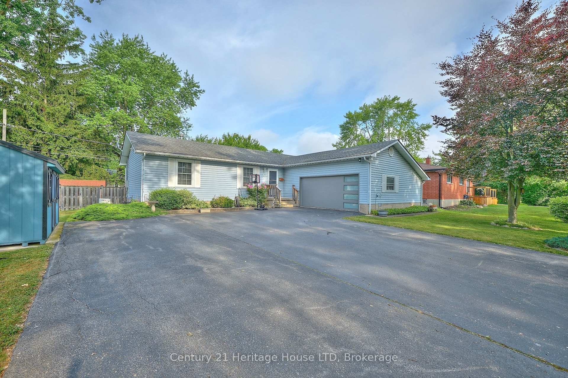 655 Parkdale Avenue  Fort Erie ON L2A 5B5 photo