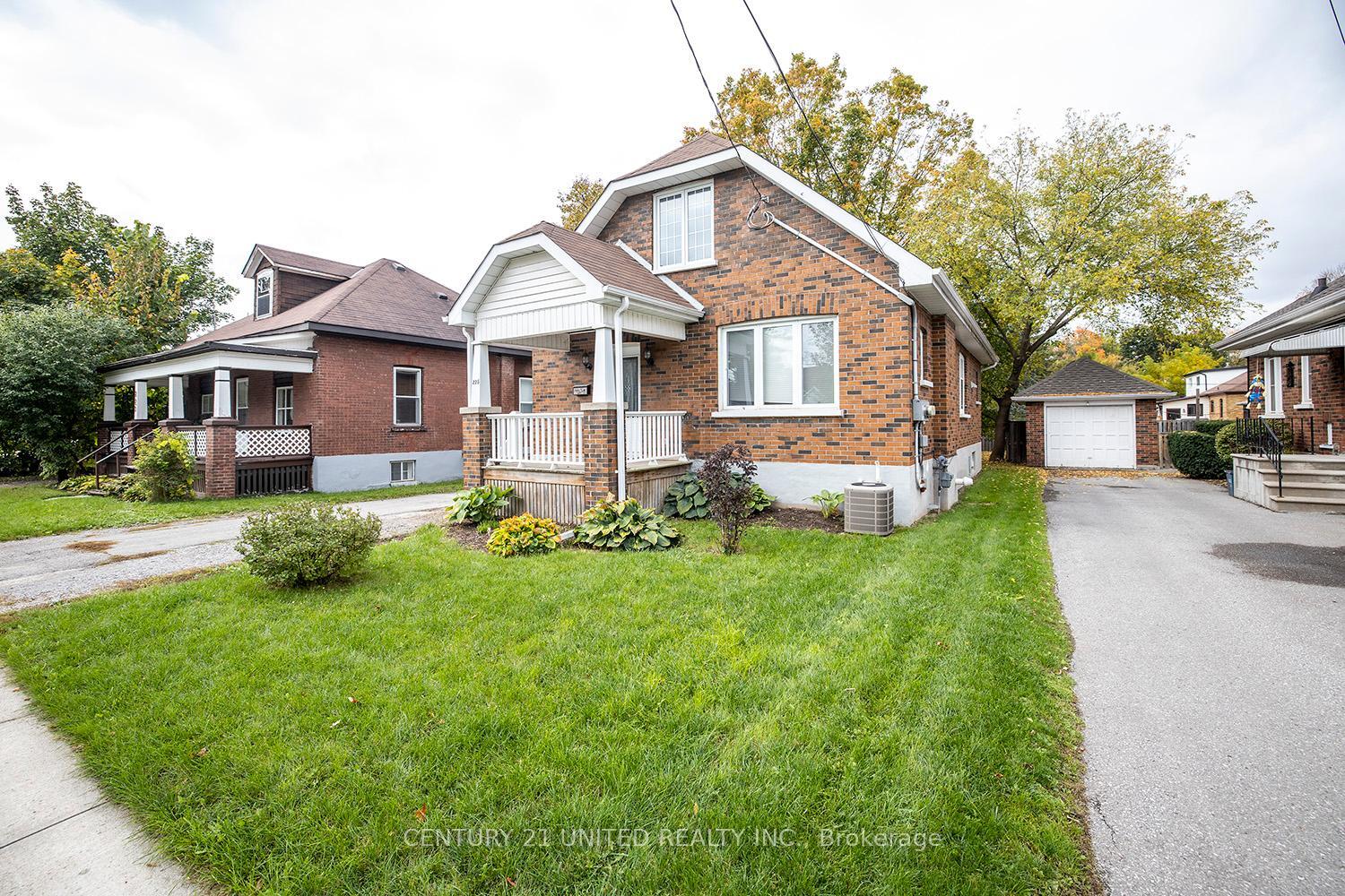 Property Photo: 225 Mark Street ON K9H 1V1