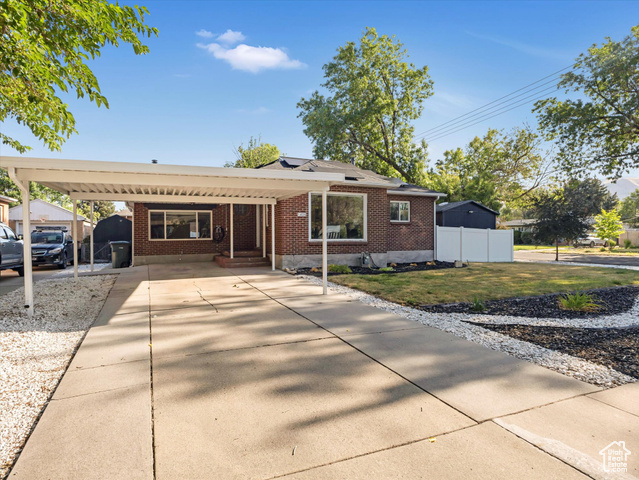 Property Photo: 1406 W Talisman Dr UT 84116