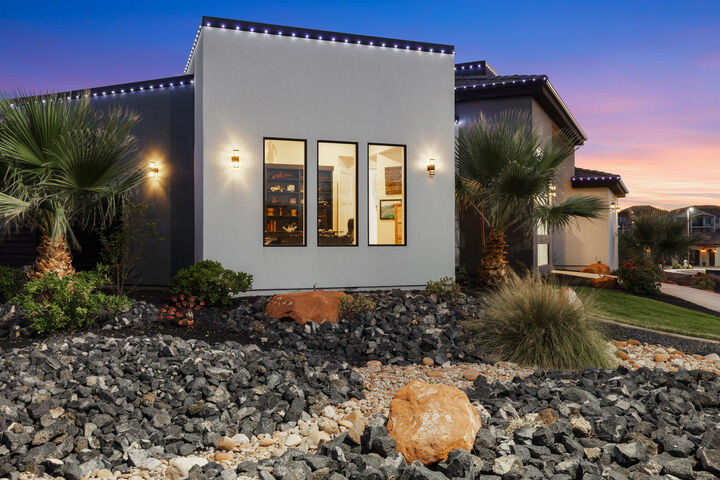 Property Photo: 1193 W Crest Dr UT 84780