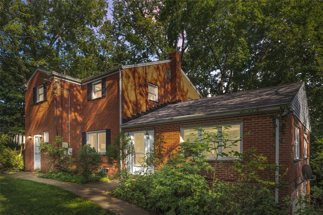 Property Photo:  624 Orchard Hill Drive  PA 15238 
