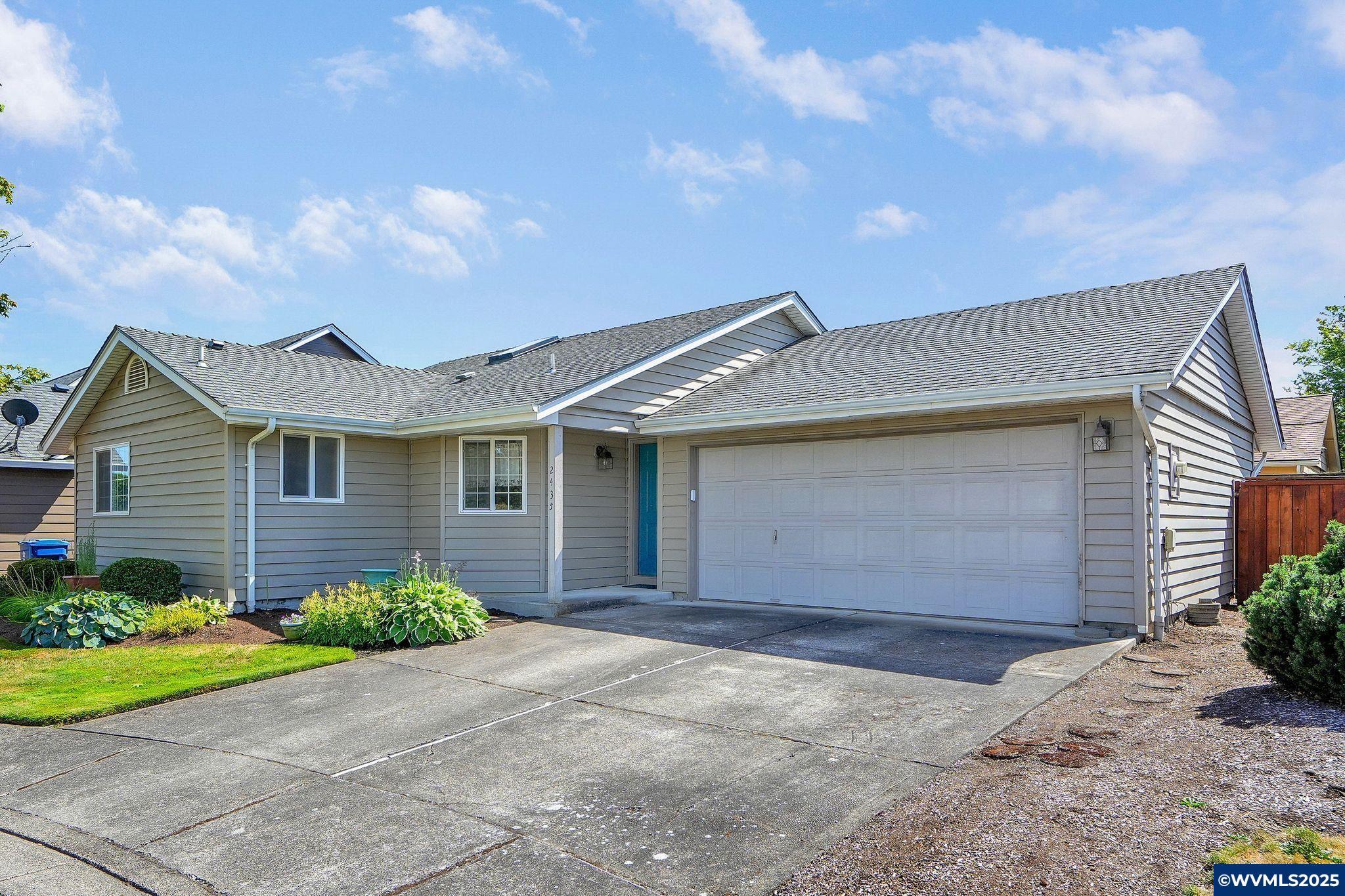 Property Photo:  2435 Connemara Ct SE  OR 97317 
