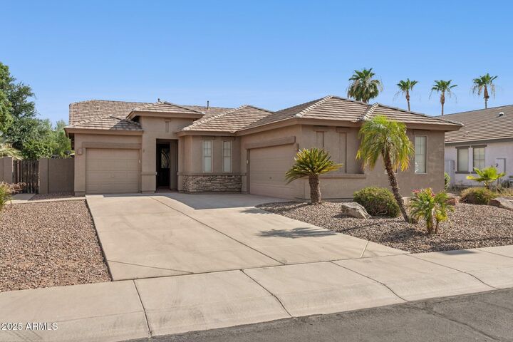 Property Photo: 4159 E Shannon Street AZ 85295
