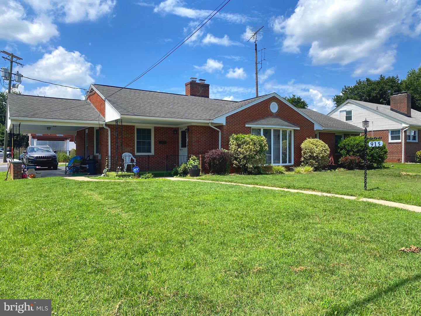 Property Photo: 915 Florida Avenue WV 25401