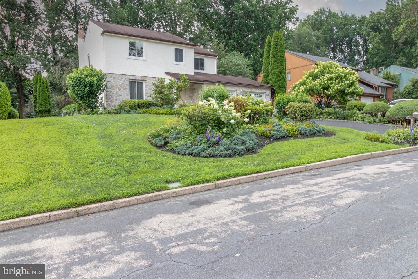 Property Photo:  937 Caledonia Street  PA 19128 