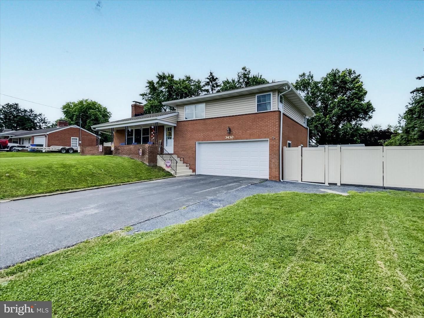 Property Photo: 3430 Willow Road PA 17315