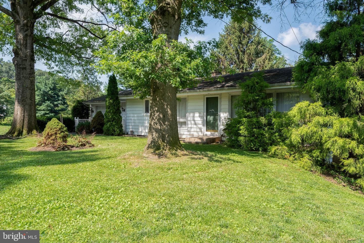 Property Photo: 620 Kinderhook Road PA 17512