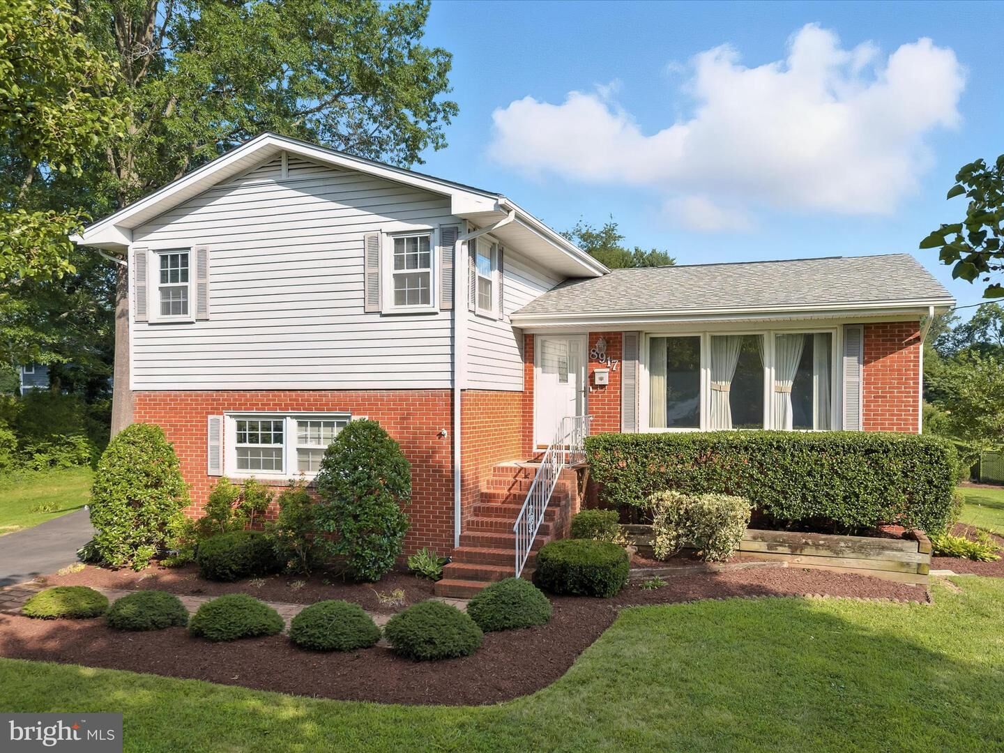 Property Photo: 8917 Virginia Avenue VA 20110