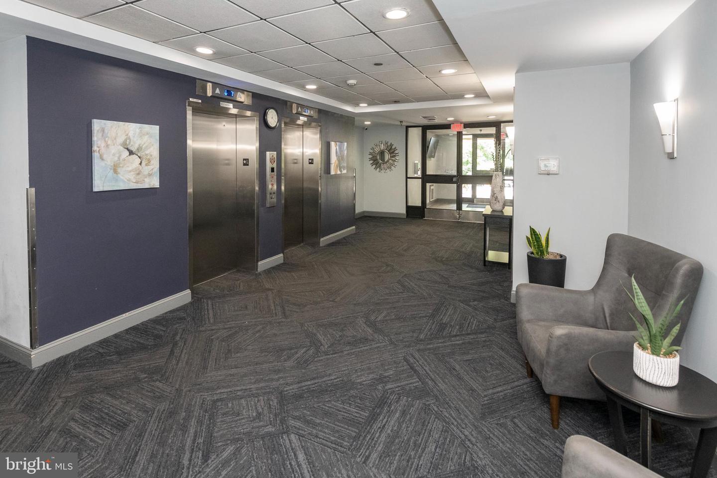 Property Photo: 700 Avondale Road 6H PA 19086