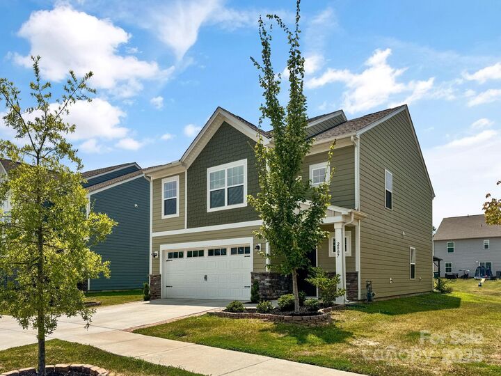 Property Photo:  2807 Oldfield Drive  NC 28110 