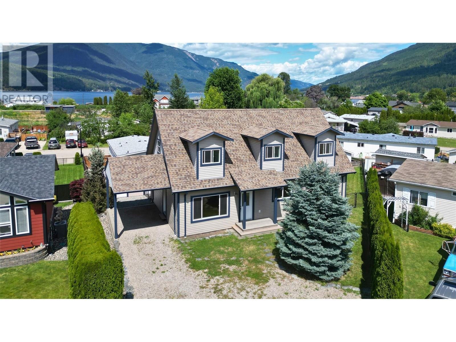 7281 46 Street Northeast  Salmon Arm BC V1E 2B3 photo