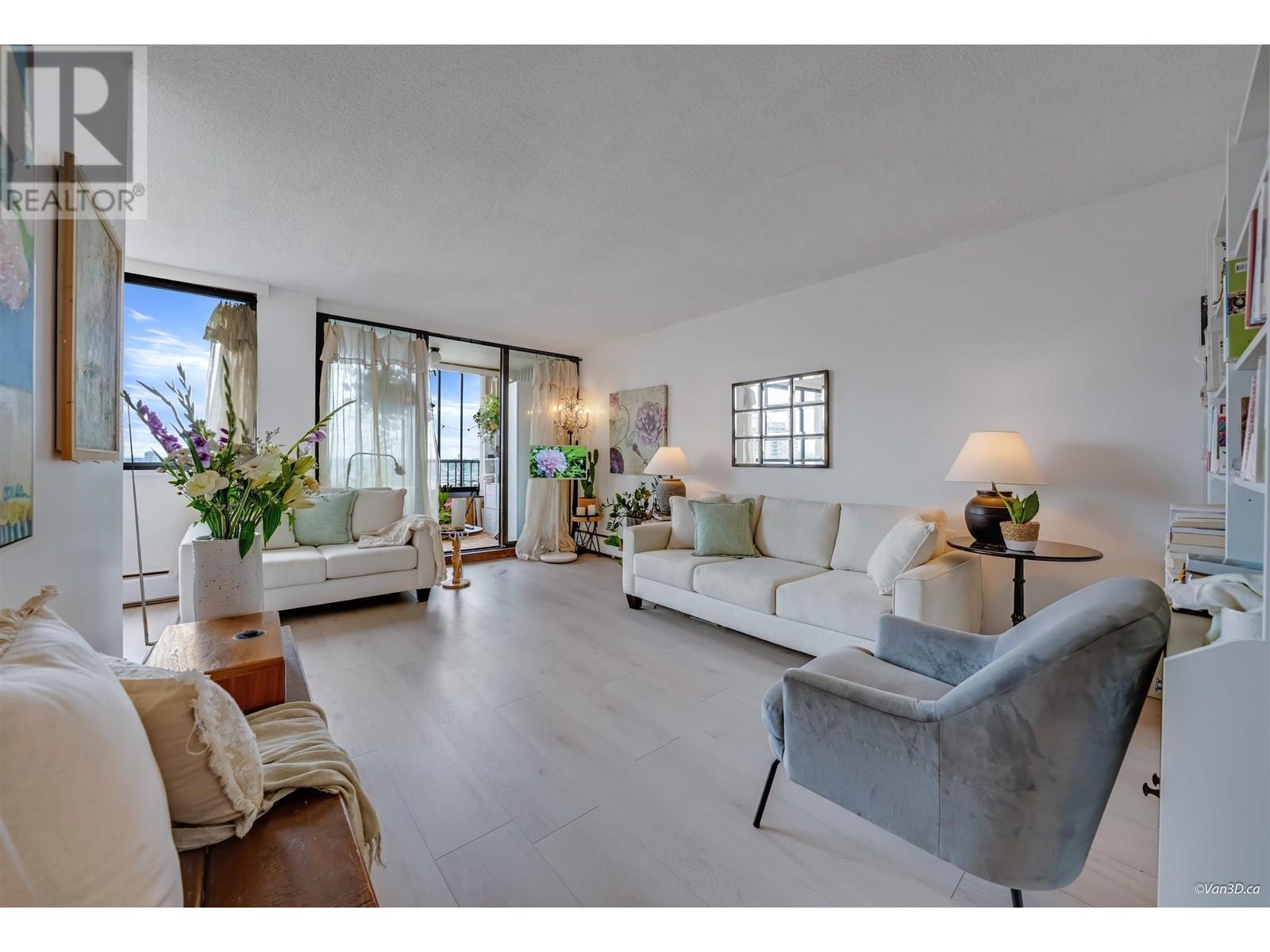 Property Photo:  740 Hamilton Street 1905  BC V3M 5T7 