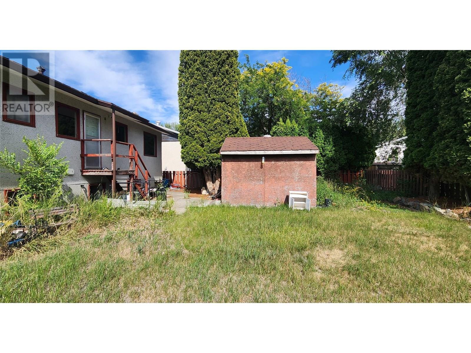 Property Photo: 621 Clearwater Avenue BC V2B 2A9