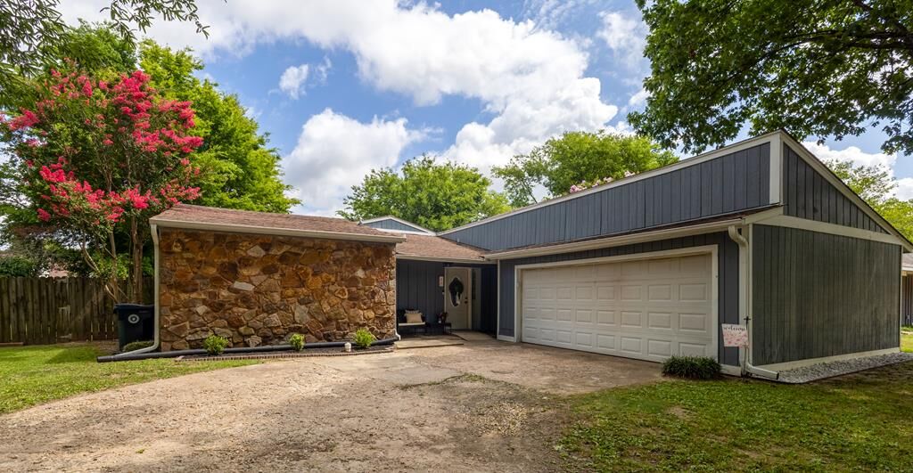 Property Photo:  48 Lynn Cove  AR 72364 