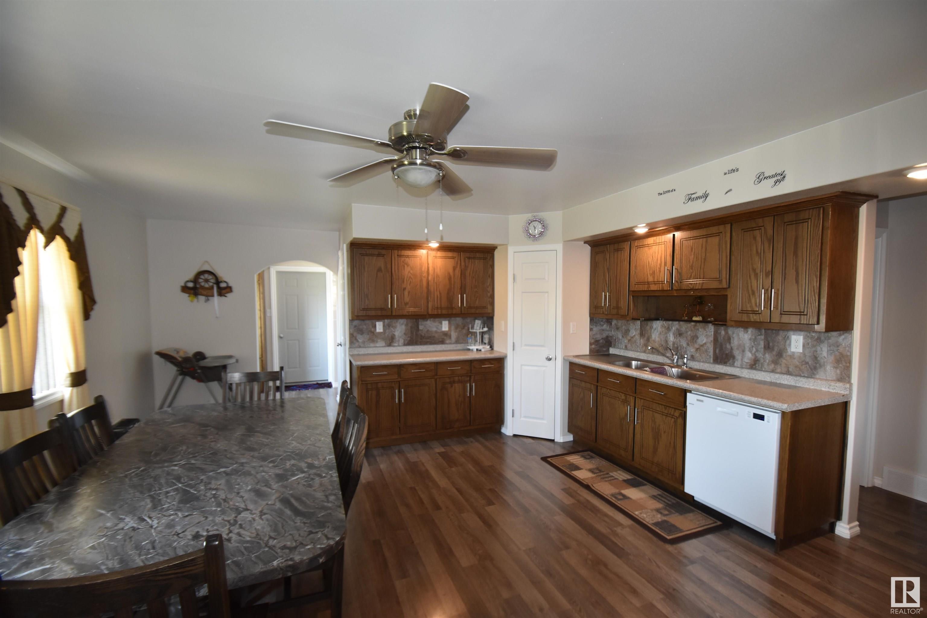 Property Photo: 57104 Rng Rd 103 AB T0A 3A1