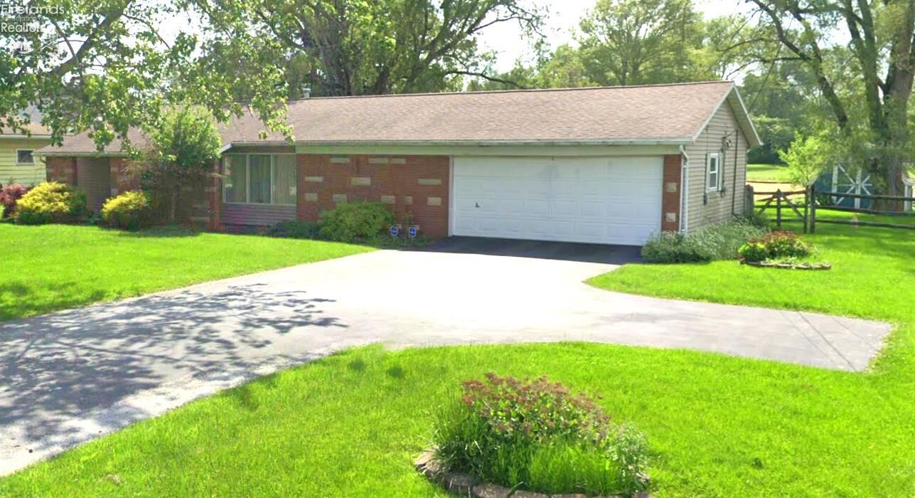 Property Photo:  1014 S Cr 198  OH 43420 