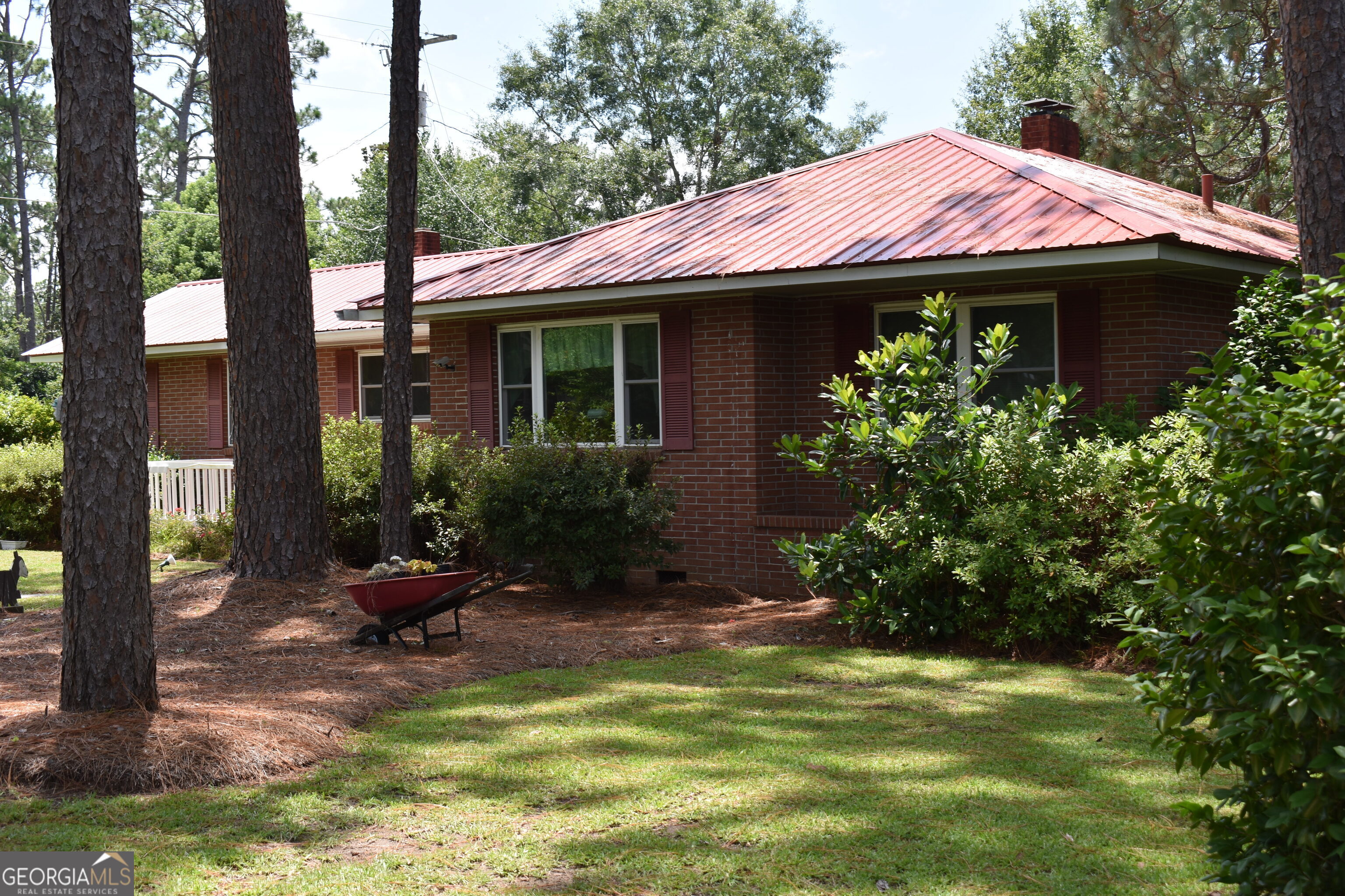 Property Photo:  350 S College Street  GA 30439 