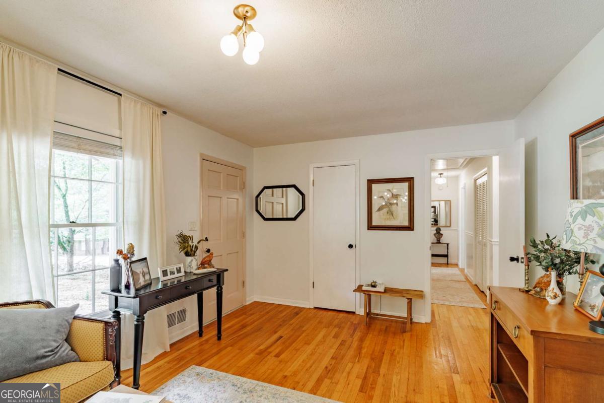 Property Photo: 655 University Circle GA 30605