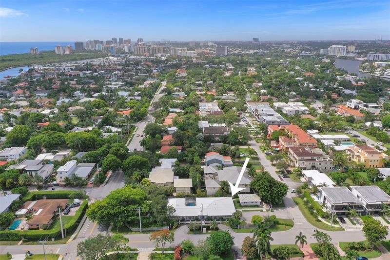 Property Photo: 2600 NE 21 Street FL 33305
