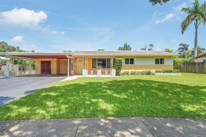 Property Photo: 202 SW 53 Ave FL 33317
