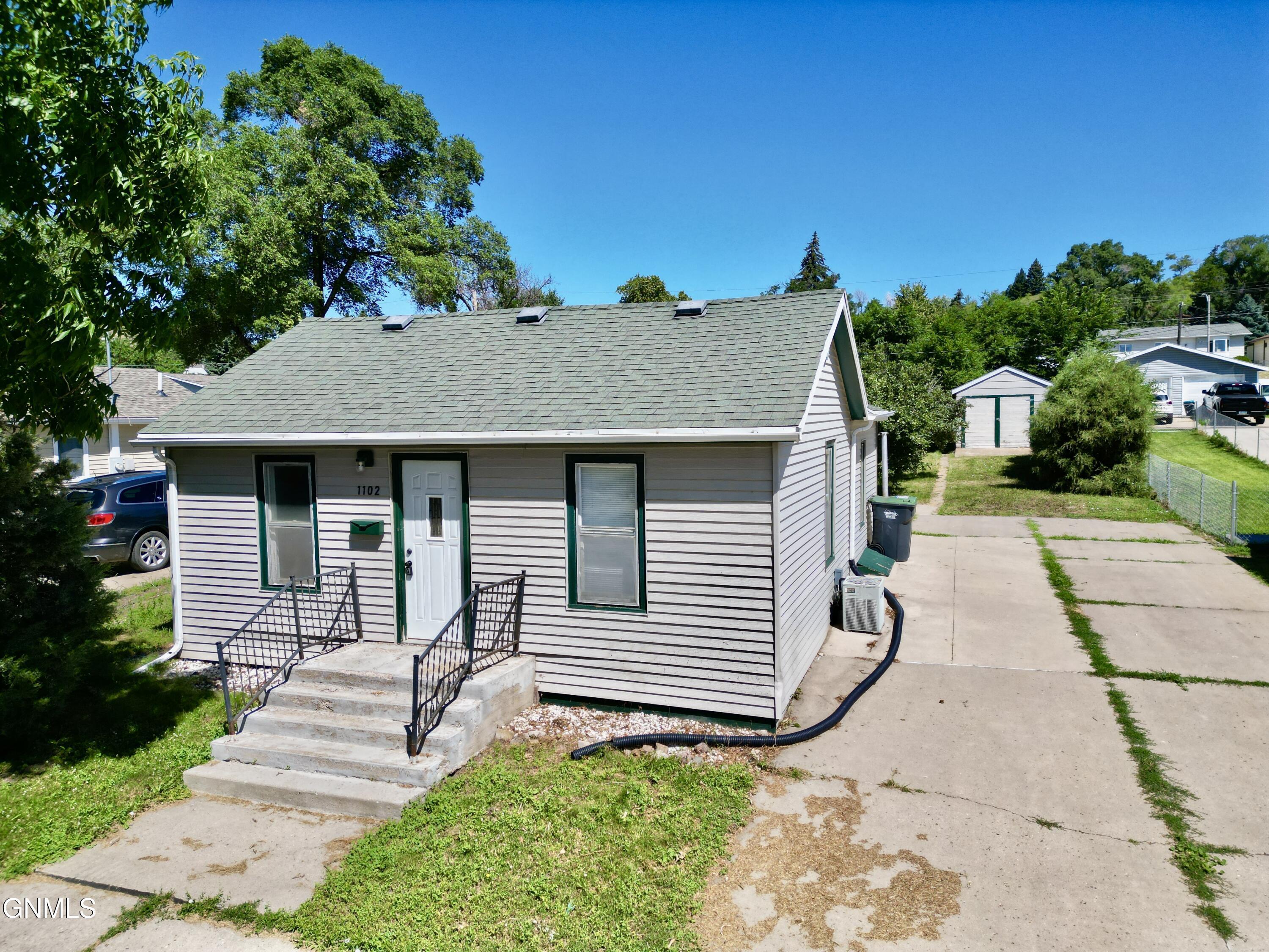1102 1st Street NE  Mandan ND 58554 photo