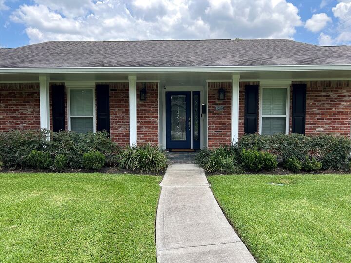 Property Photo:  10602 Del Monte Drive  TX 77042 