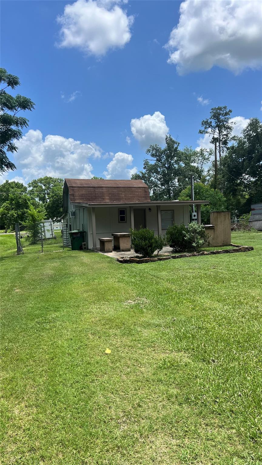 Property Photo: 25128 Faraway Ln TX 77336