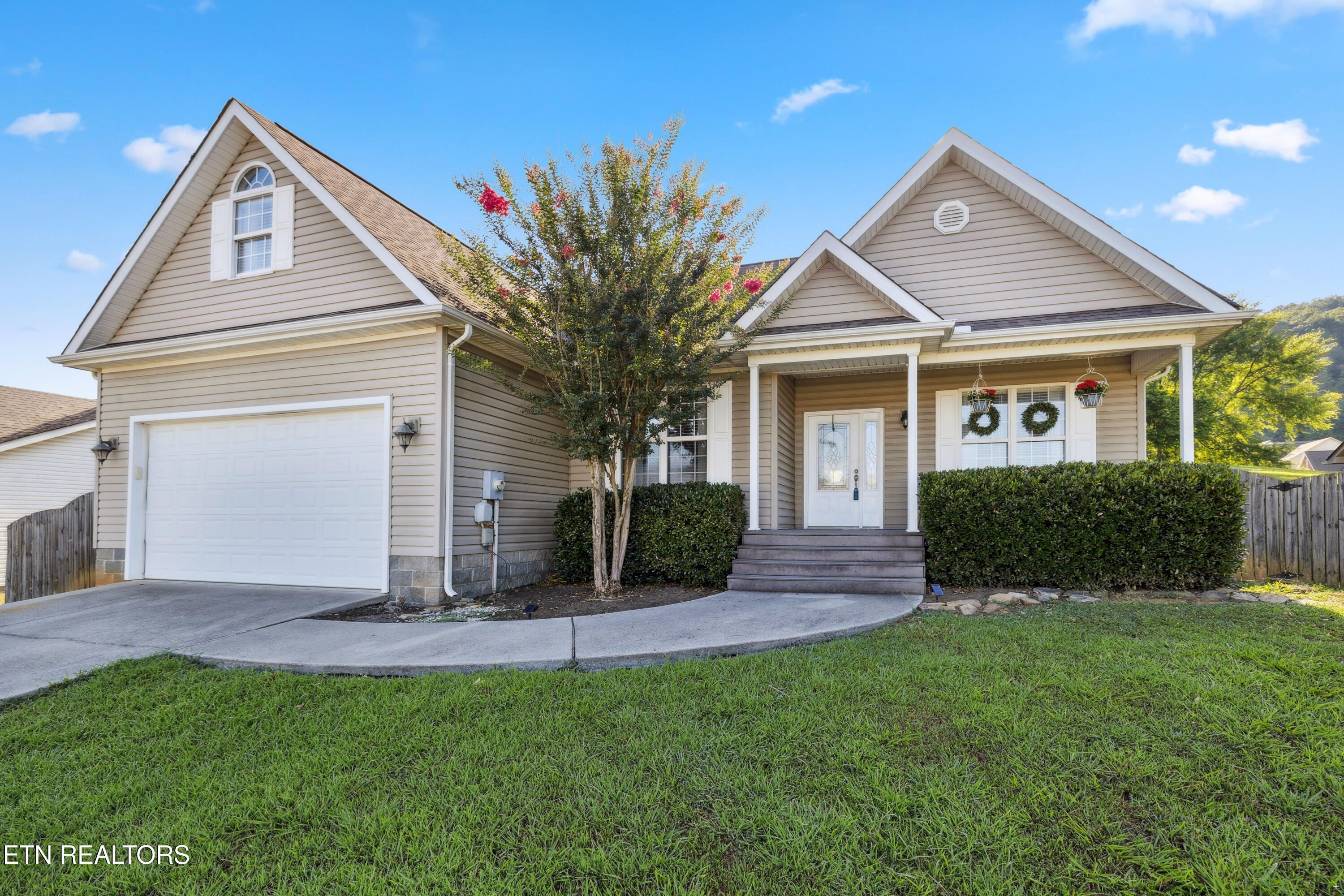 Property Photo: 205 Cornerstone Circle TN 37716