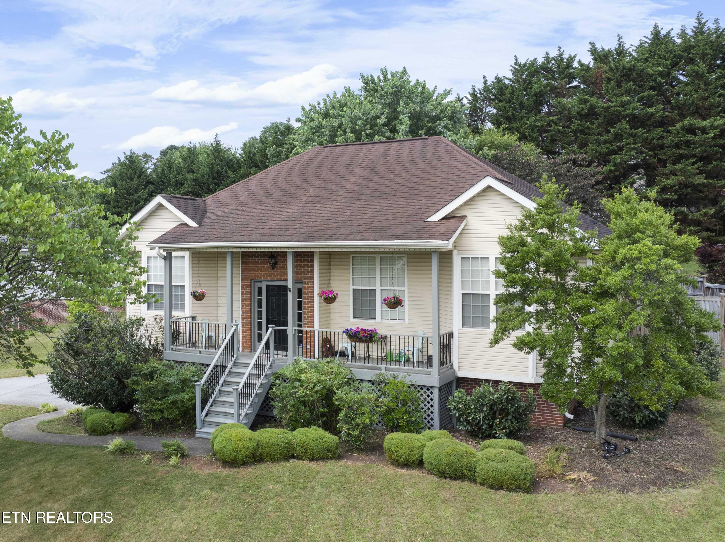 Property Photo: 6721 Creekhead Drive TN 37909