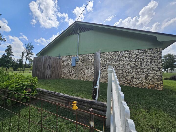 Property Photo: 3404 E State Hwy 154 TX 75644