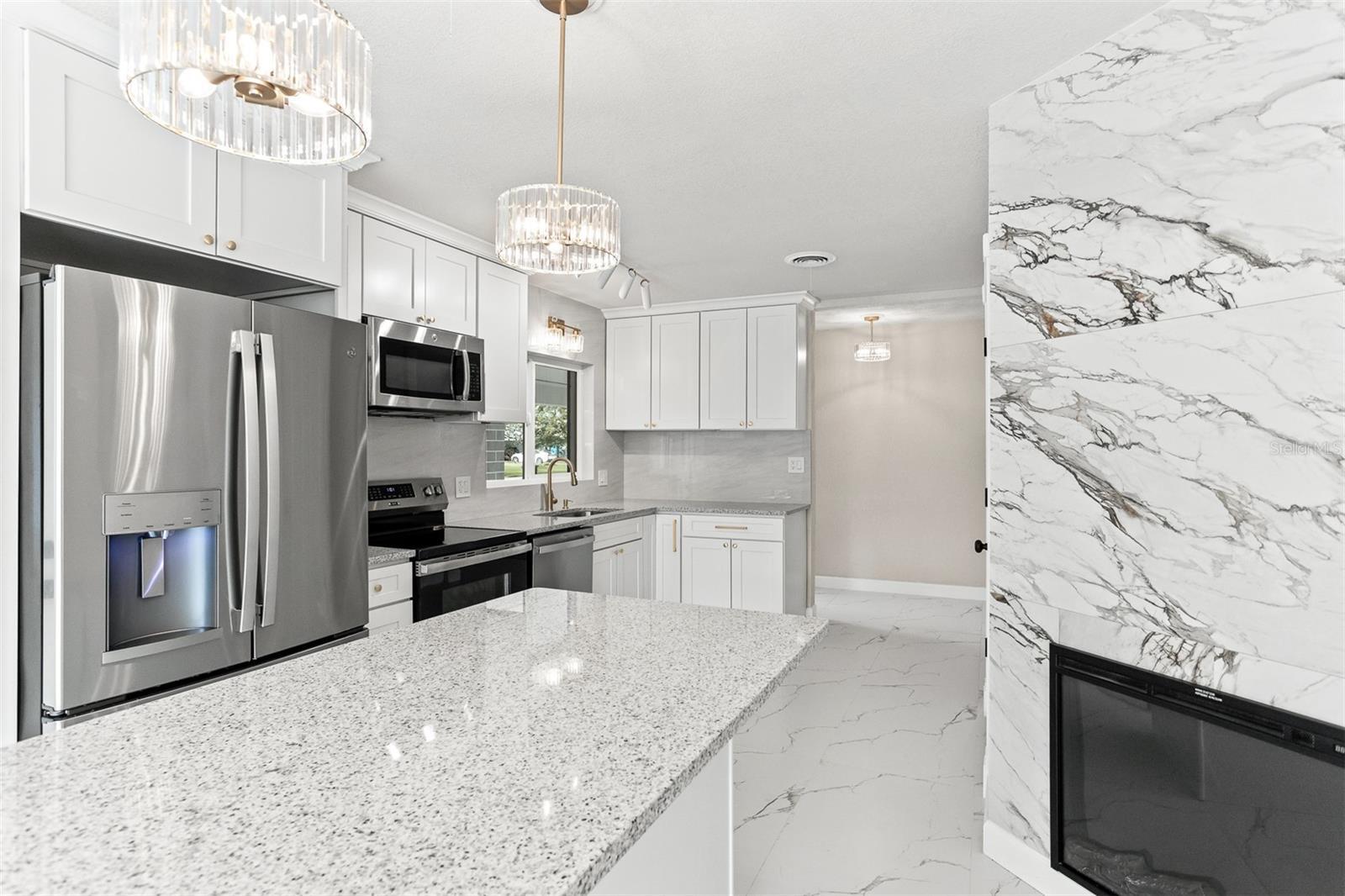 Property Photo: 2201 Sunderland Road FL 32751