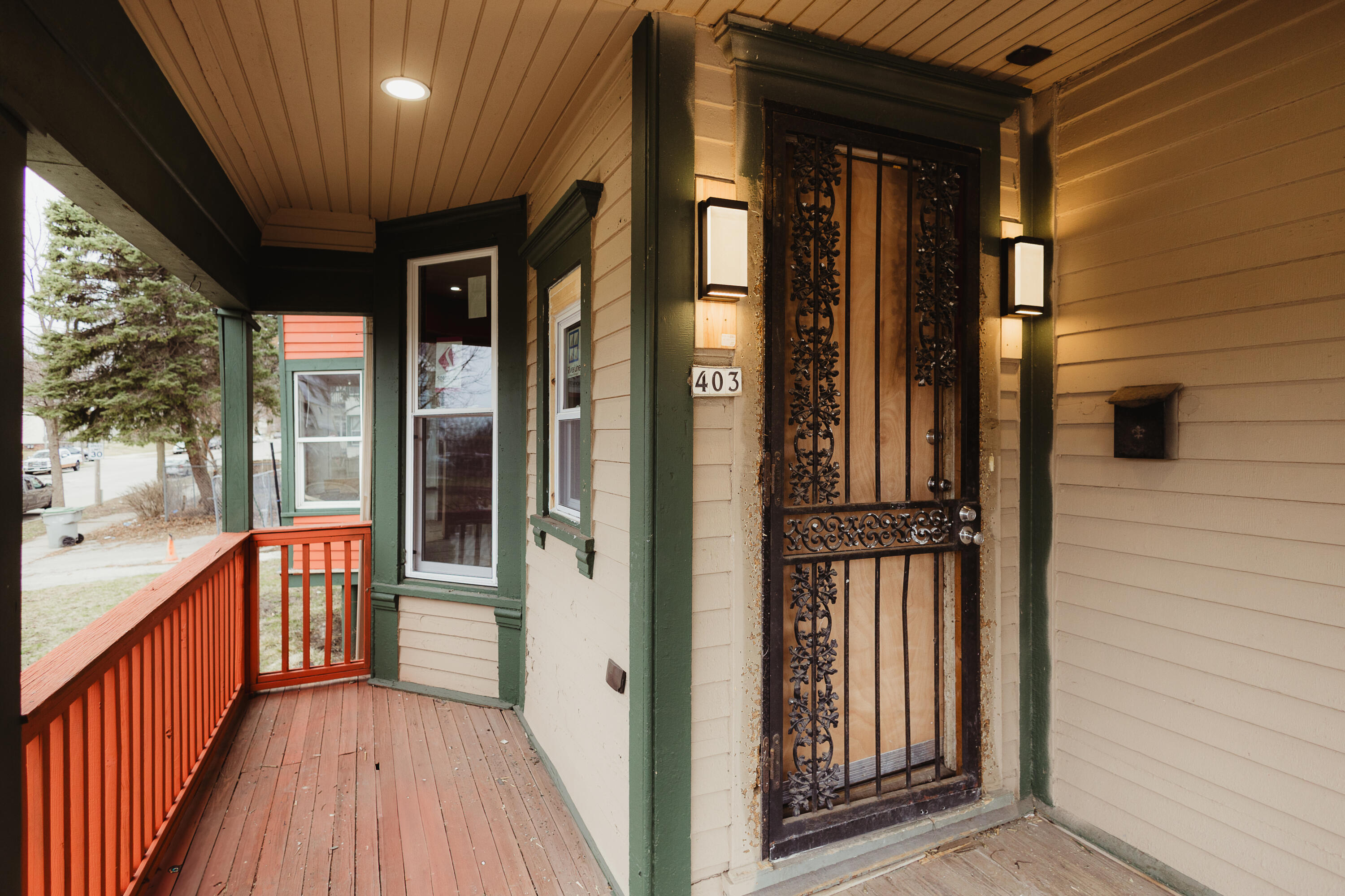 Property Photo: 403 N 32nd St WI 53208