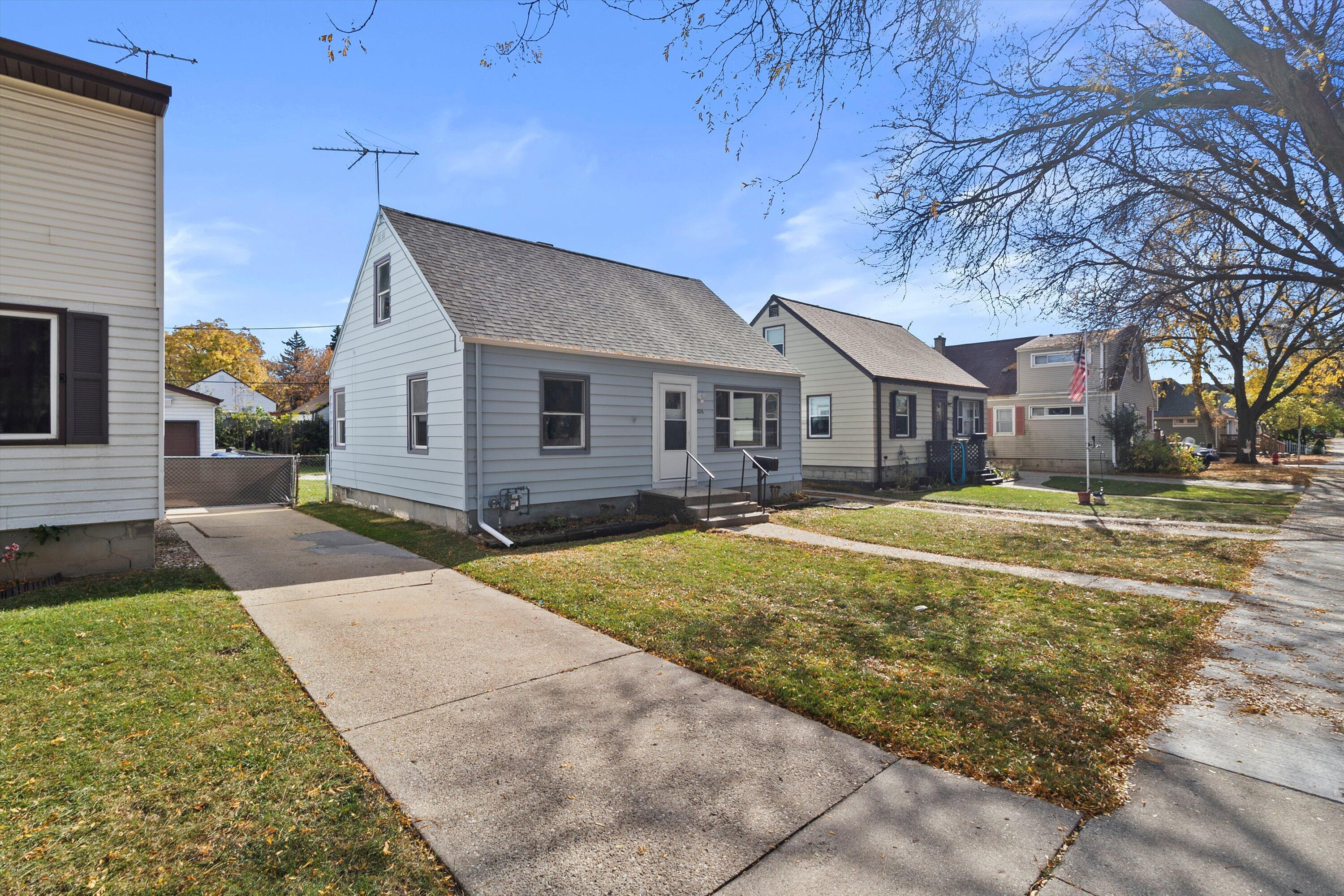 326 S 60th St  Milwaukee WI 53214 photo