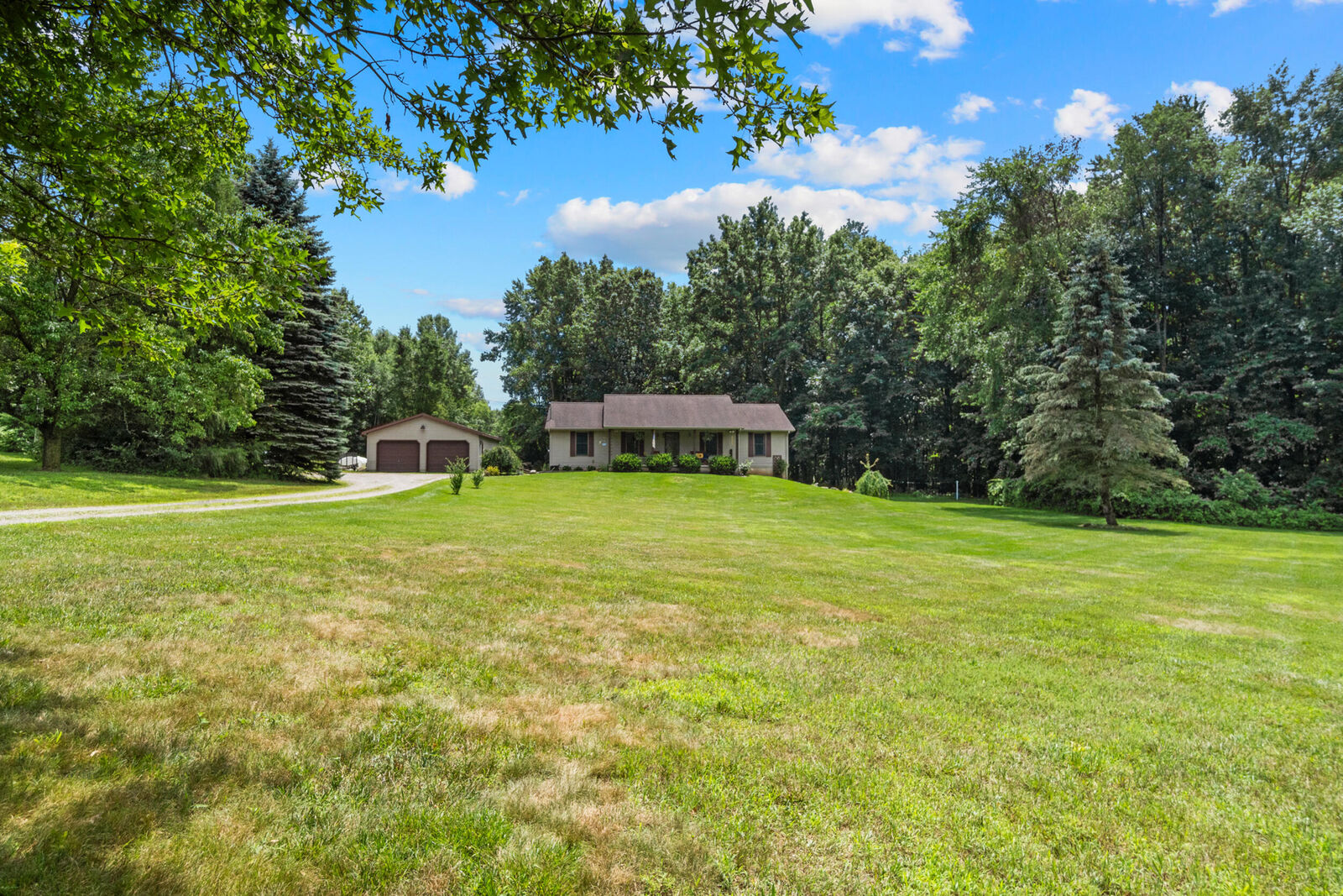 Property Photo: 7899 Benn Road MI 49269