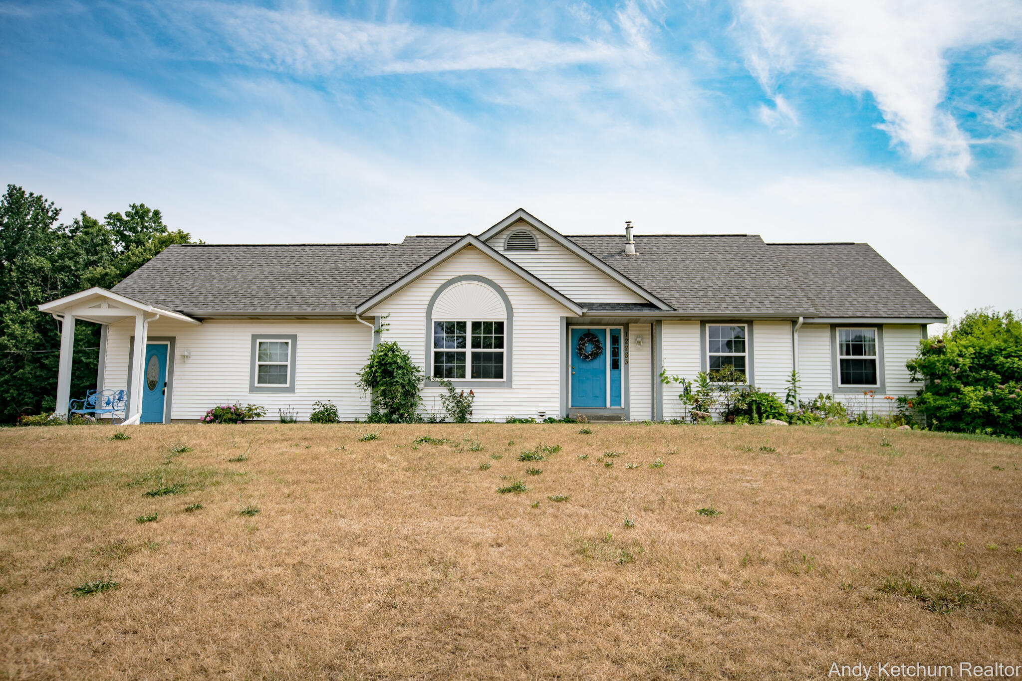 Property Photo: 12283 Hall Road MI 49451