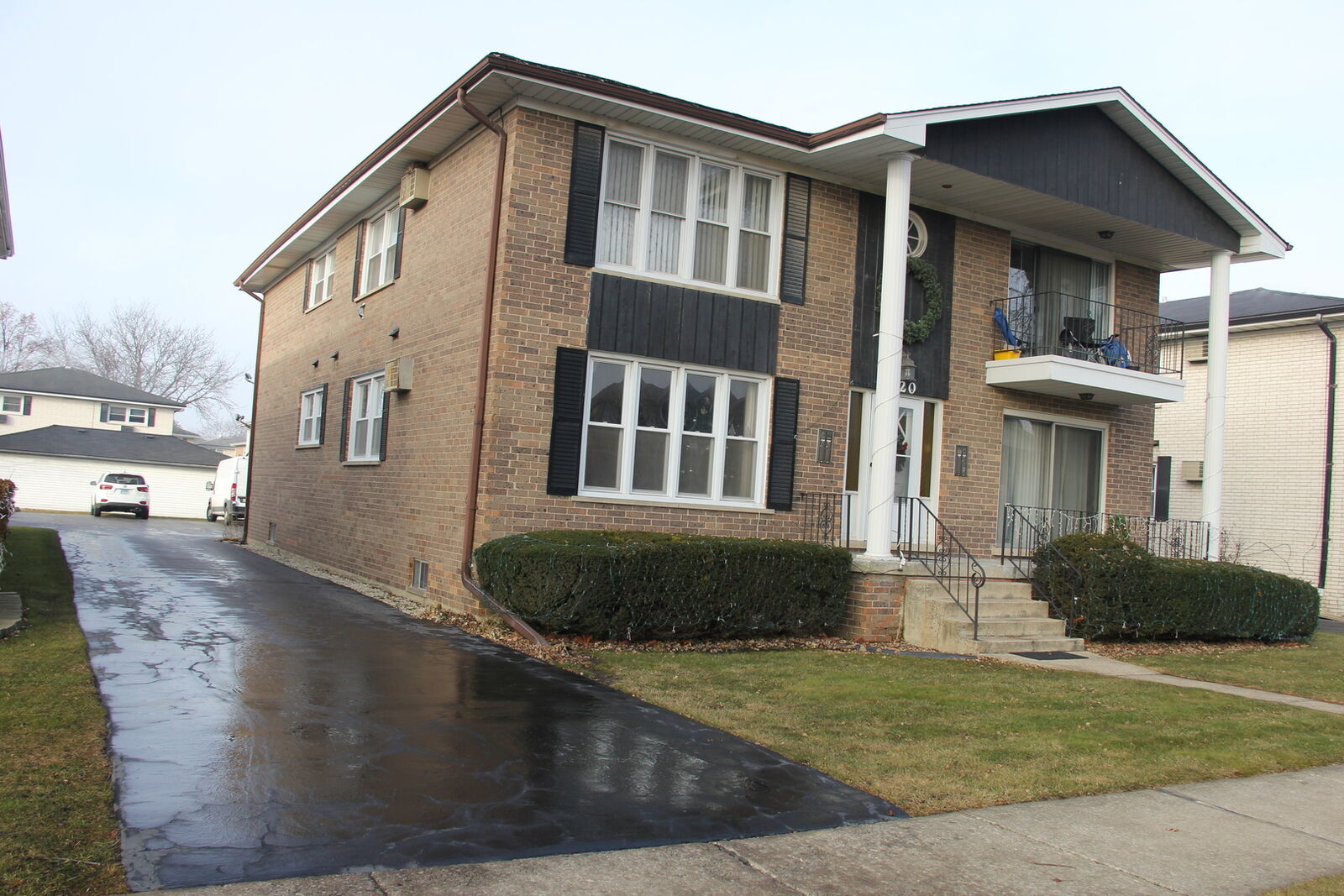 Property Photo: 4520 Park Avenue 2N IL 60513