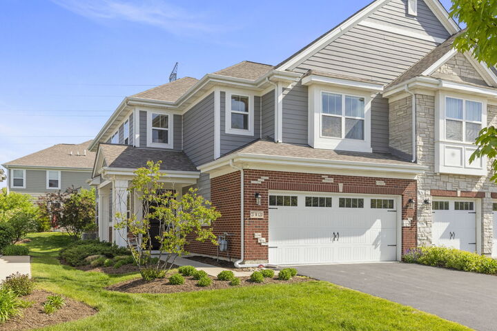 Property Photo:  27W120 Timber Creek Drive  IL 60190 