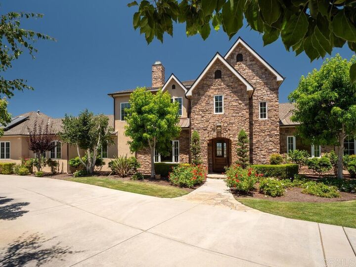 32110 Dos Ninas  Bonsall CA 92003 photo